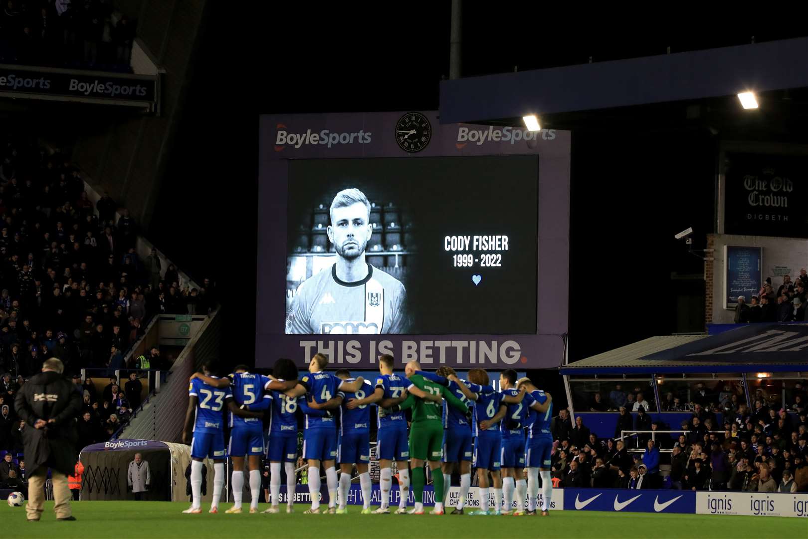 Players observe a minute’s silence for Cody Fisher ahead of the Sky Bet Championship match at St Andrew’s, Birmingham, on December 30 2022 (Bradley Collyer/PA)