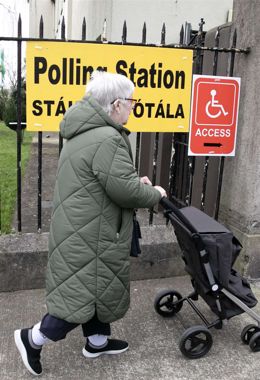 Members of the public arrive at a polling station in Dublin (Gareth Chaney/PA)