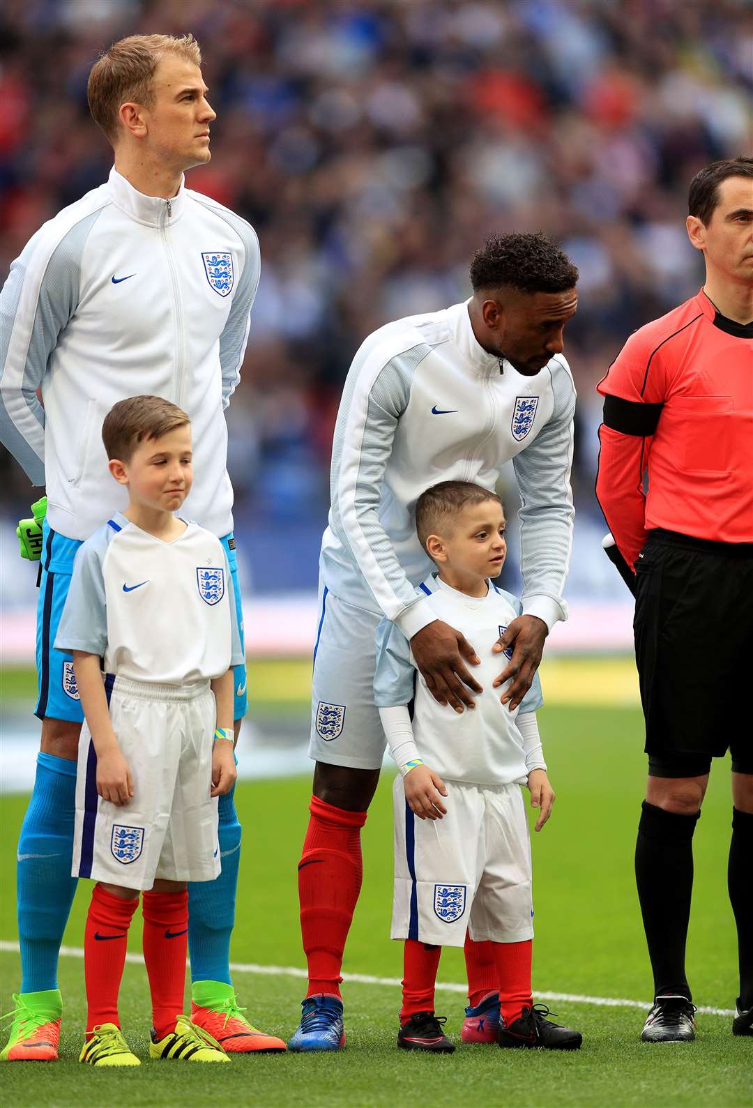 England’s Jermain Defoe with mascot Bradley Lowery during the World Cup Qualifying match at Wembley Stadium (Adam Davy/PA)