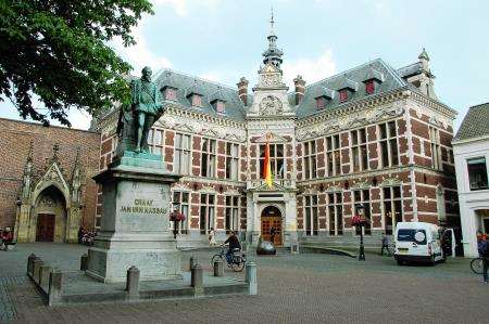 The University and the statue of Graaf Jan van Nassau