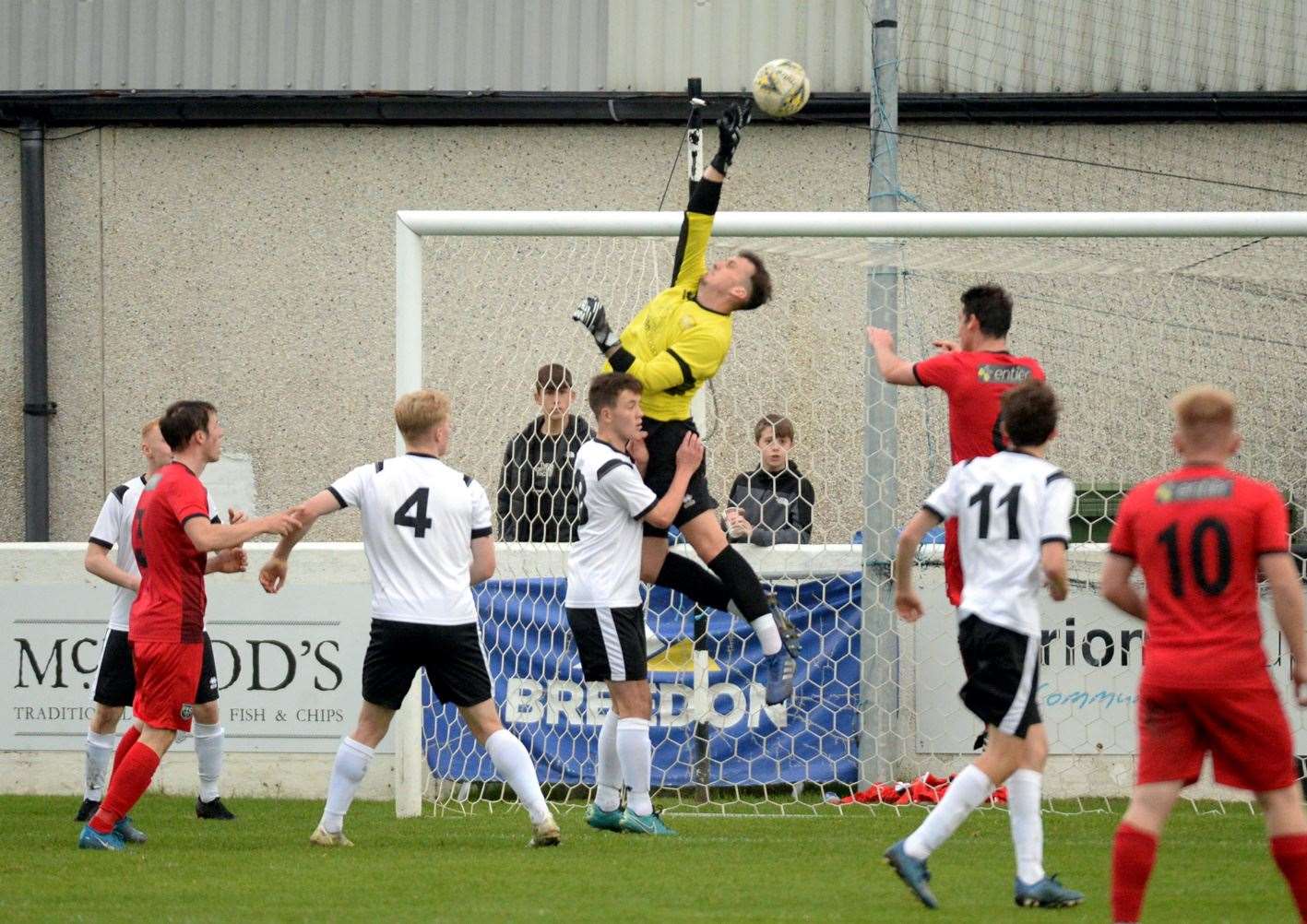 Martin Mackinnon in action for Clachnacuddin against Fraserburgh. Picture: James Mackenzie.