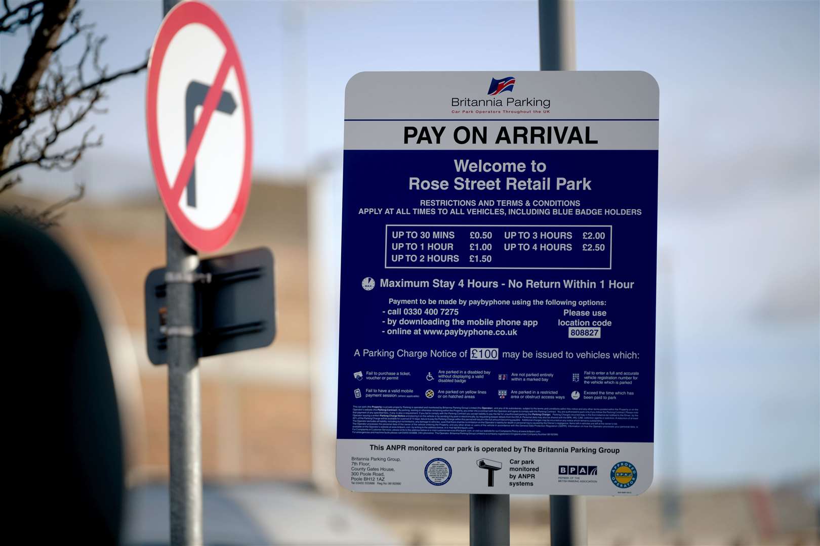 Pay on Arrival sign at Rose Street Retail Park car park. Picture: James Mackenzie.
