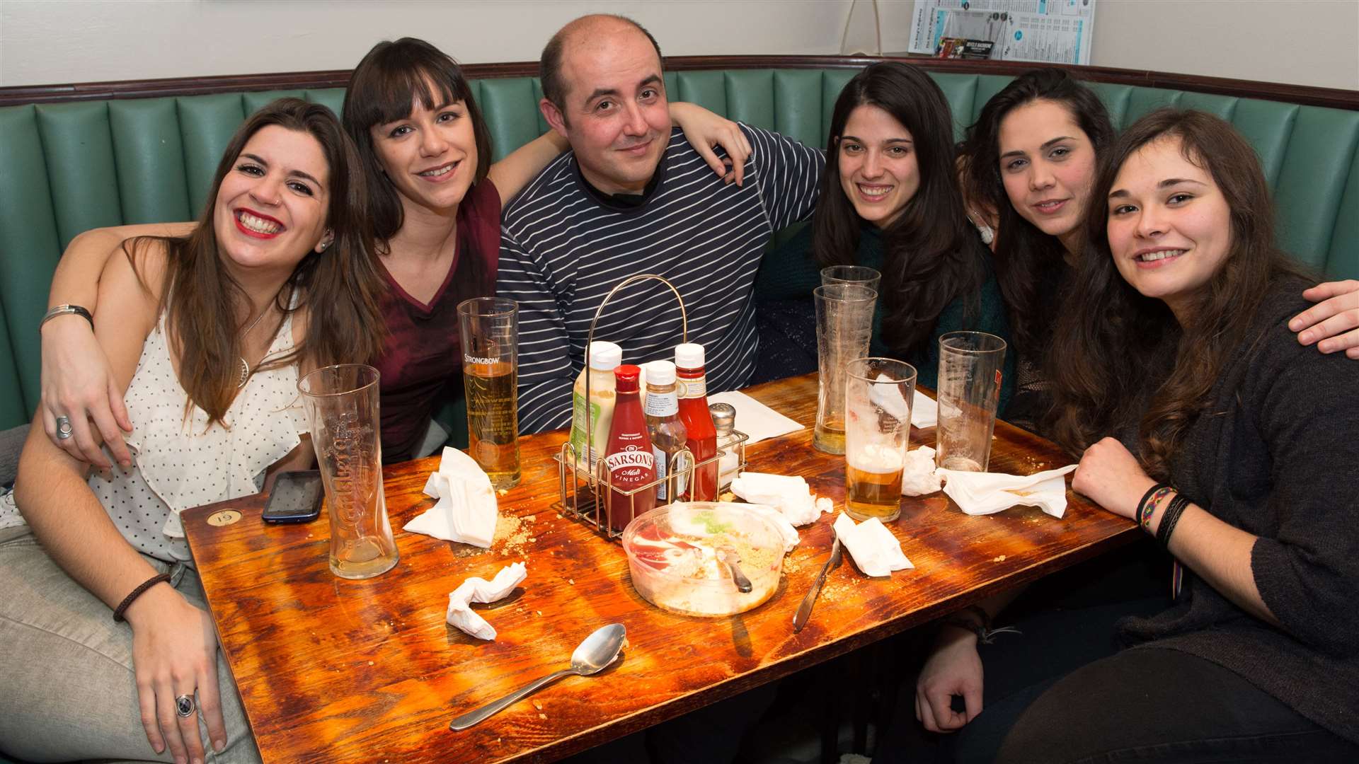 CitySeen 17JAN2015..Alicia Garcia (left) celebrating her 27th birthday with friends and family...Picture: Callum Mackay. Image No. 027861.