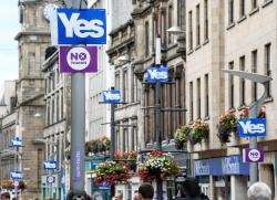 Yes and No campaign posters (stock image).