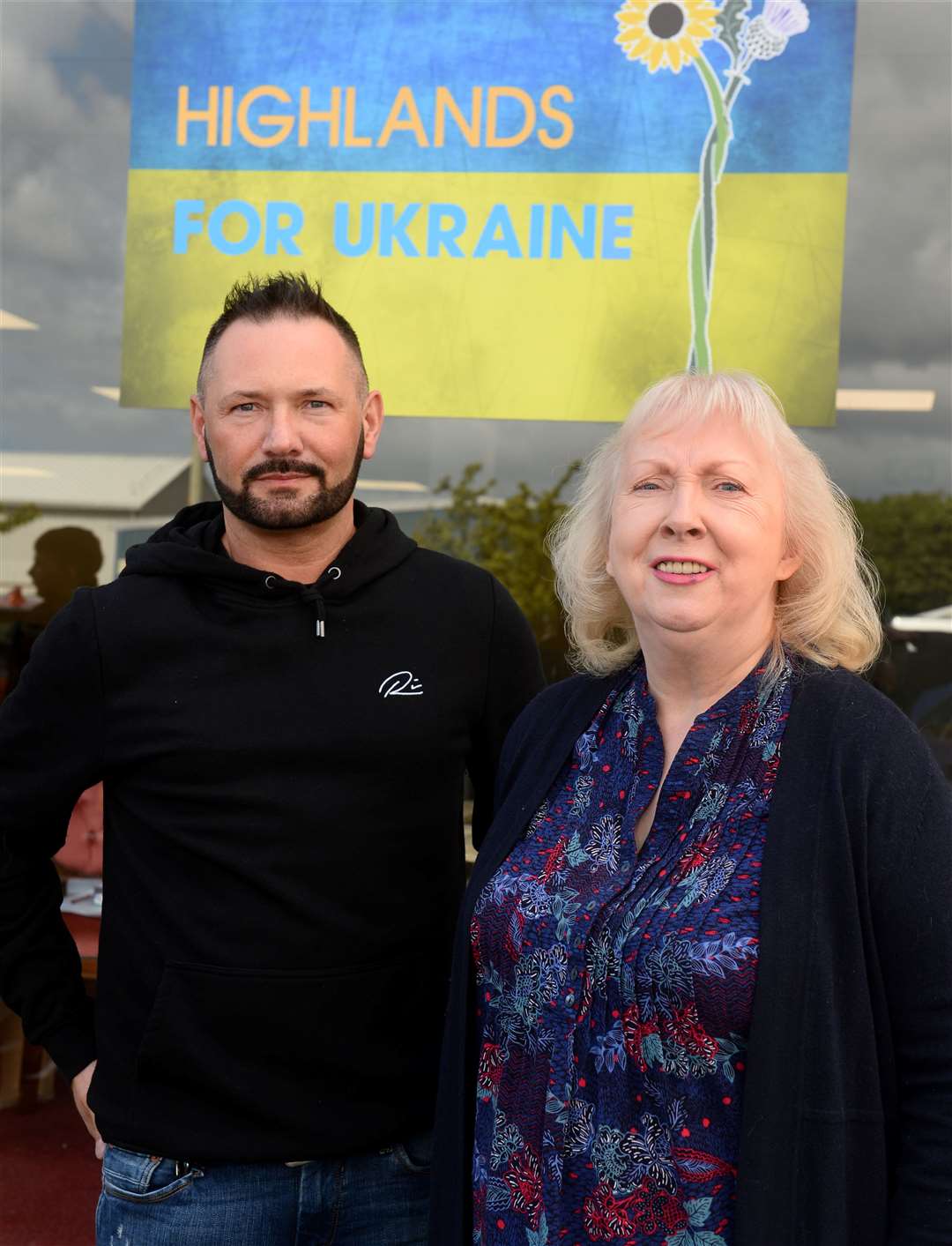 Thomas Machnik and Helen MacRae of Highlands for Ukraine.