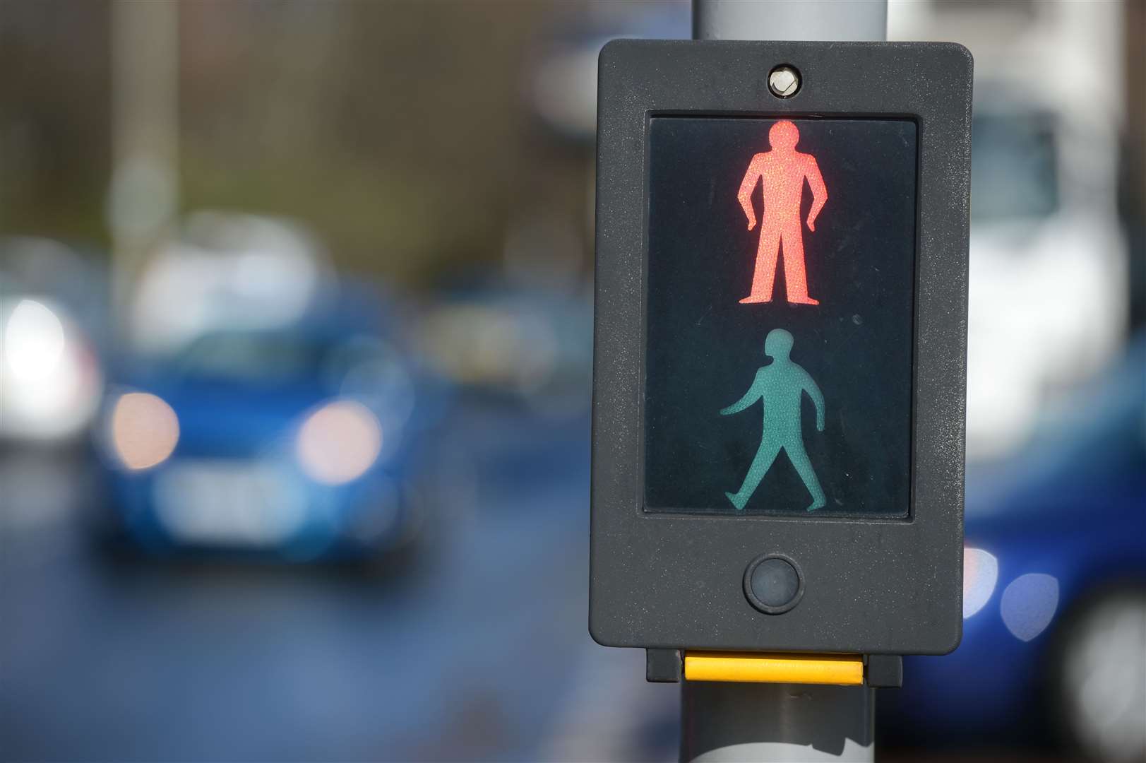 New pedestrian crossings will be installed in Glenurquhart Road, Inverness.