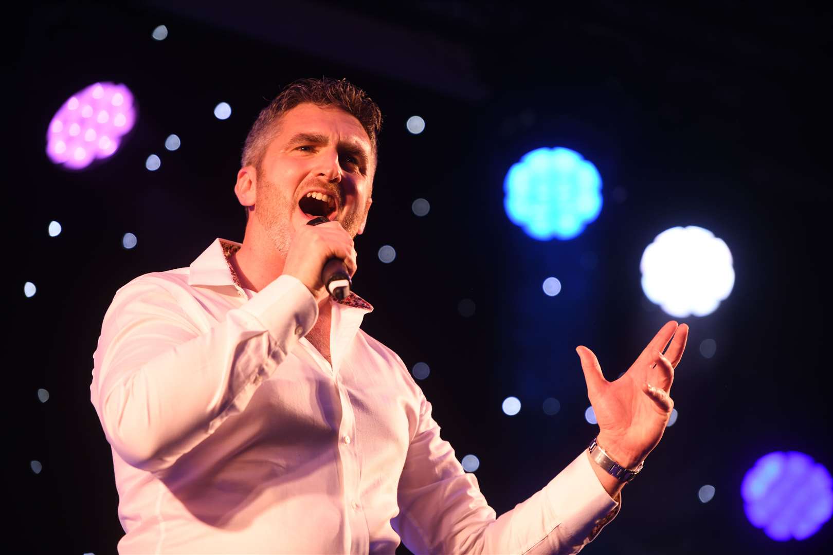 Stephen Laurie singing 'Hungry eyes'. Picture: James Mackenzie.