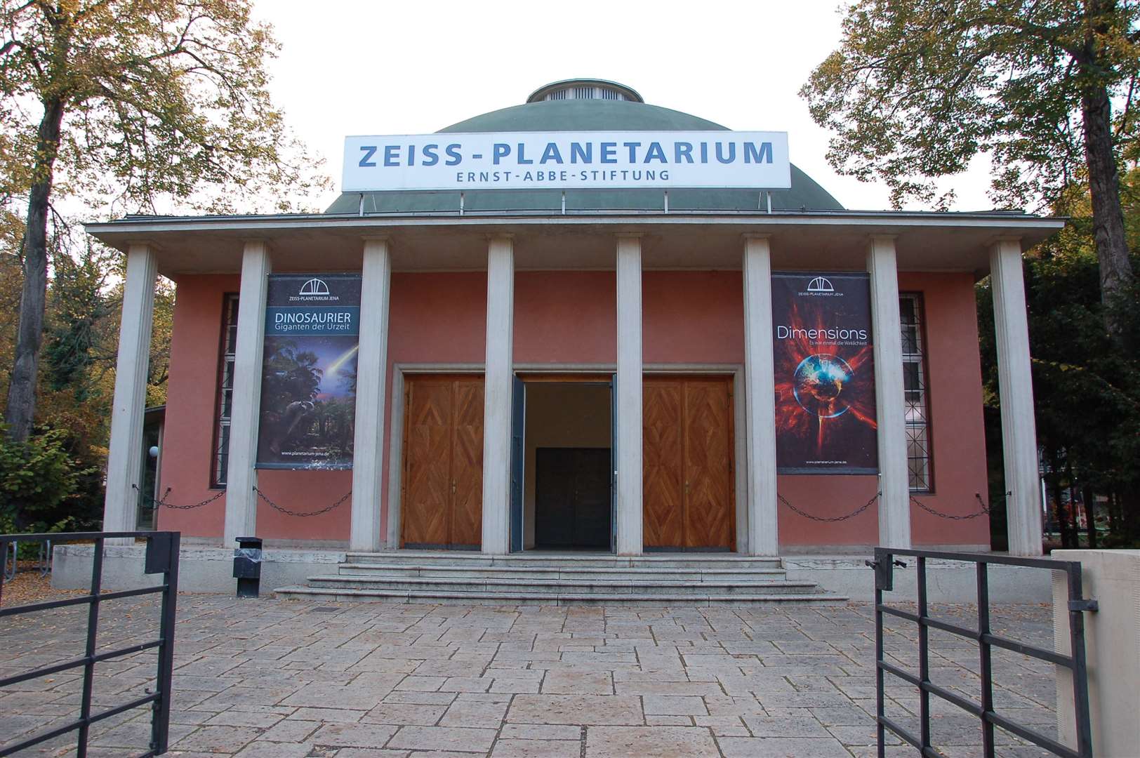 The first planetarium, in science city Jena.