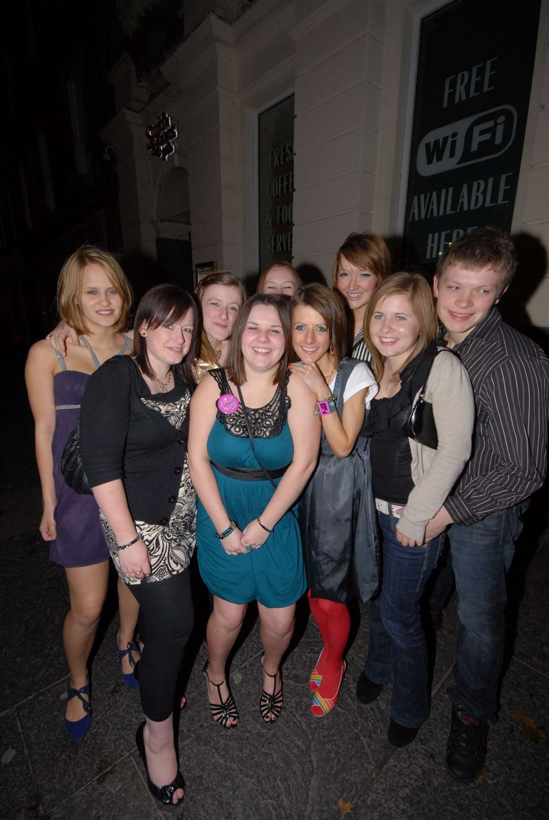 See: Copy By: .Cityseen night out at Smith n Jones for 18th birthday girl Claire Anderson (front,centre).Pic By Gary Anthony..SPP Staff.Photographer.