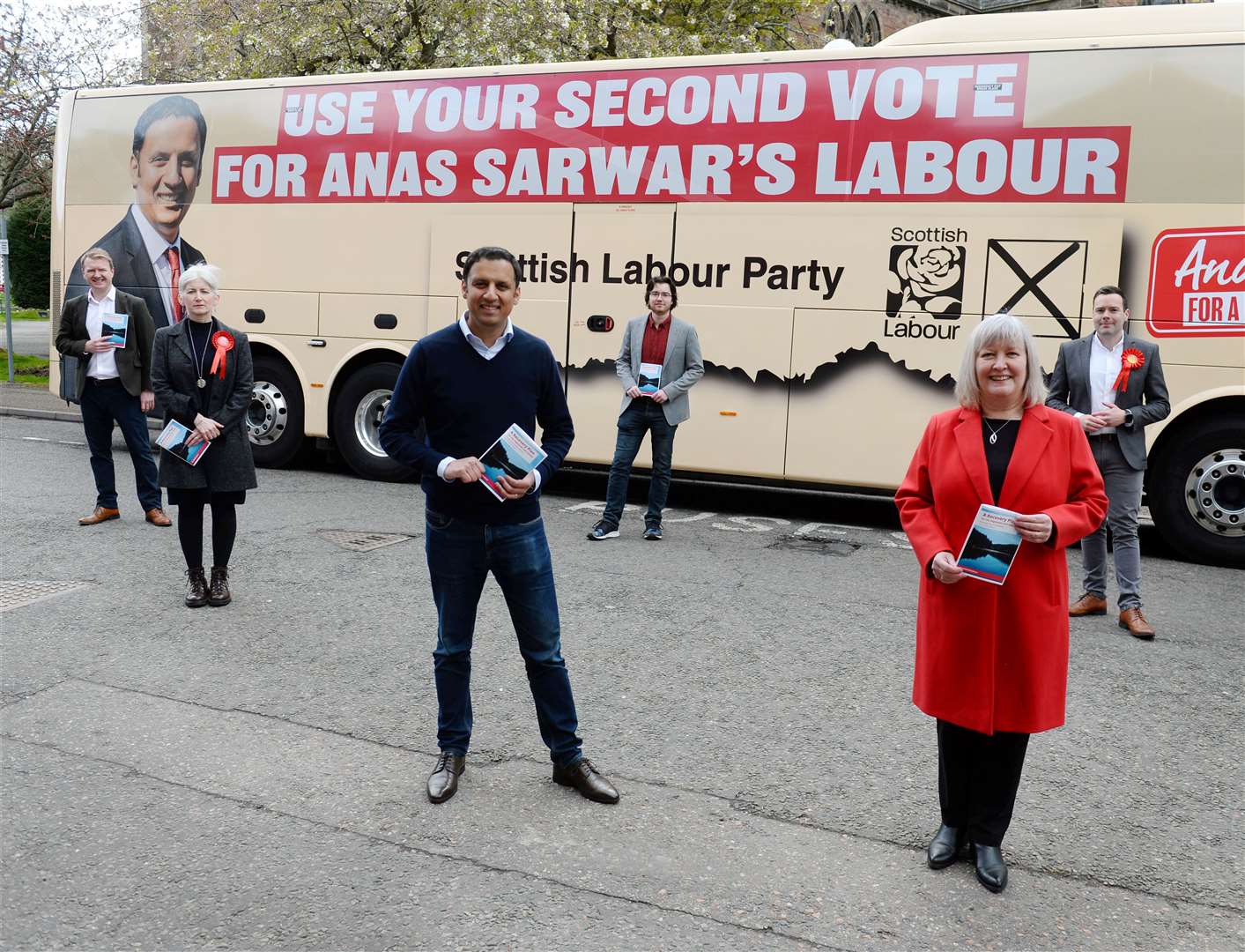 Scottish Labour leader Anas Sarwar on his last campaign visit to Inverness for the 2021 elections with Rhoda Grant at right.