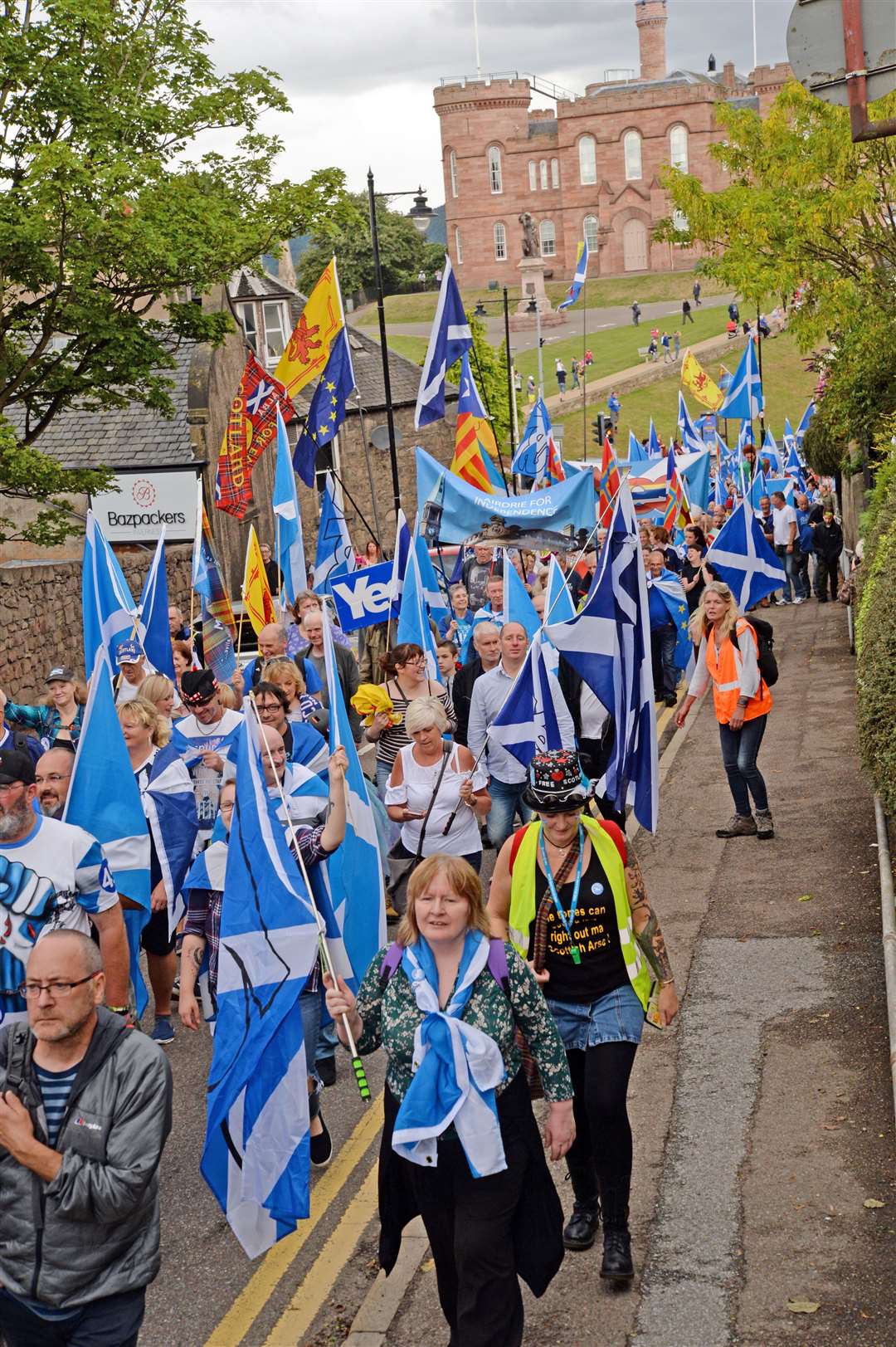 March heads up from Castle Street to Old Edinburgh Road.....All Under One Banner..Picture: Gair Fraser. Image No. 041709...