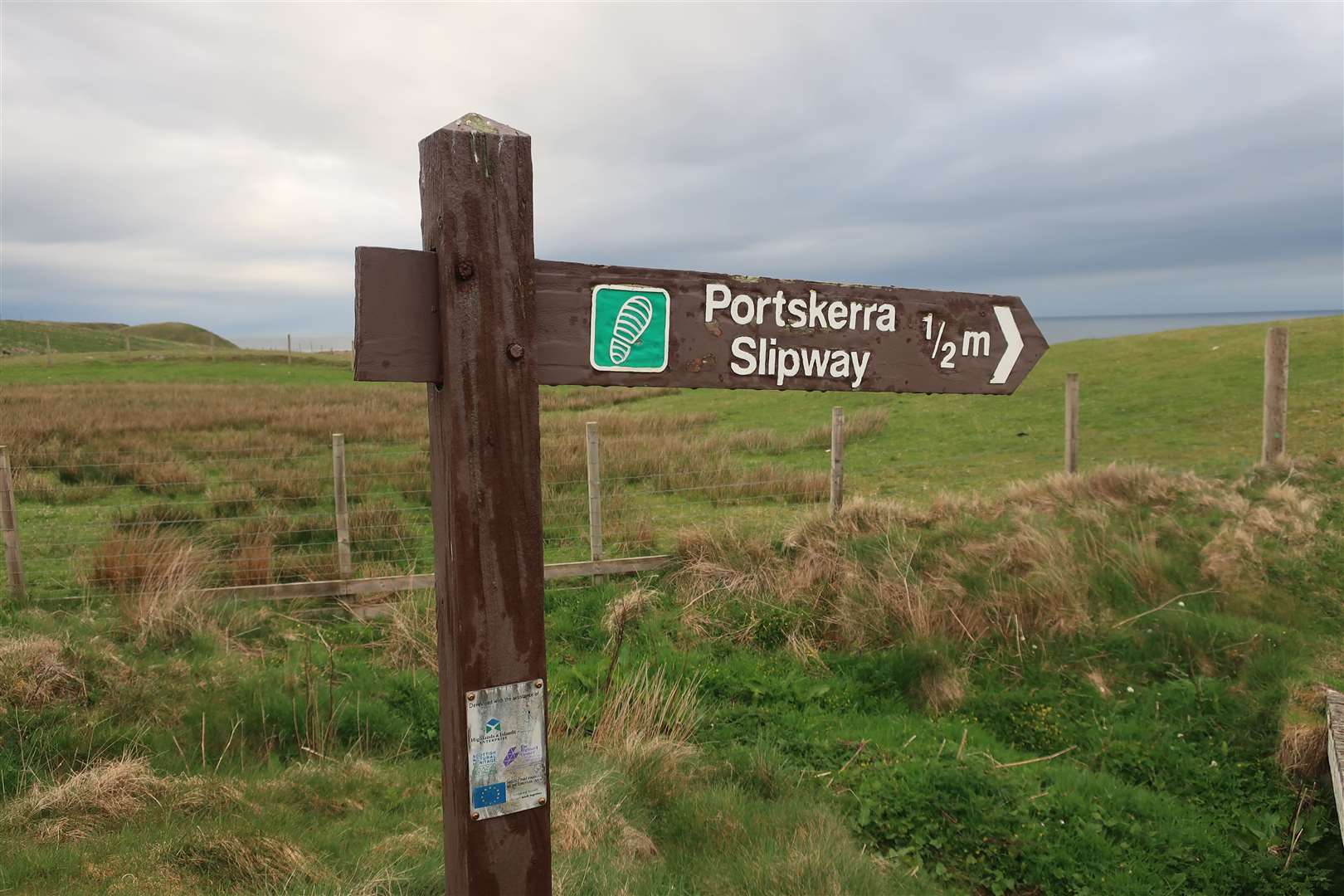 Sign to Portskerra slipway along the coast.