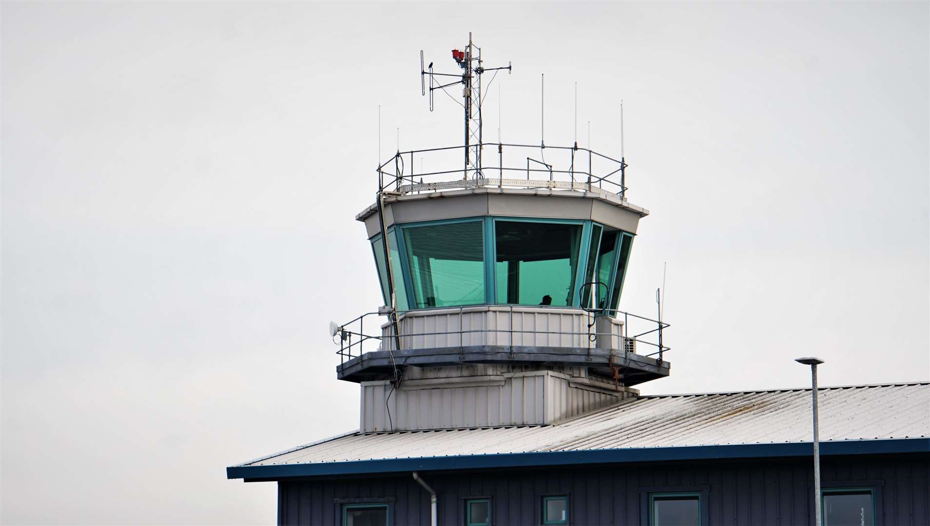 A new working group will discuss the future service delivery options for Wick John O'Groats Airport.