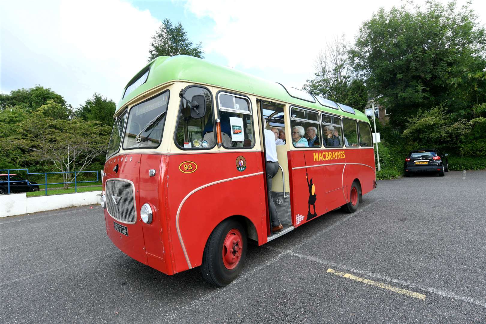 MacBrayne's vintage bus tour. Picture: Callum Mackay.