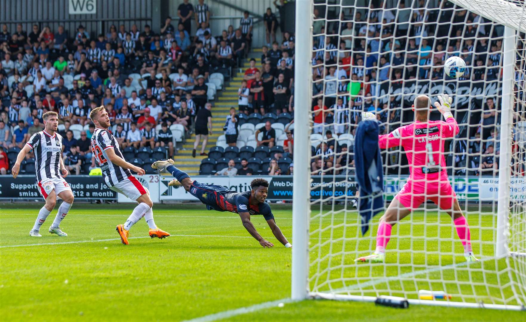 Owura Edwards went closest to scoring for Ross County against St Mirren as this header hit the post. Picture: Kenny Ramsay