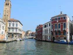A trip around the Grand Canal is a must to appreciate the unqiue beauty of Venice