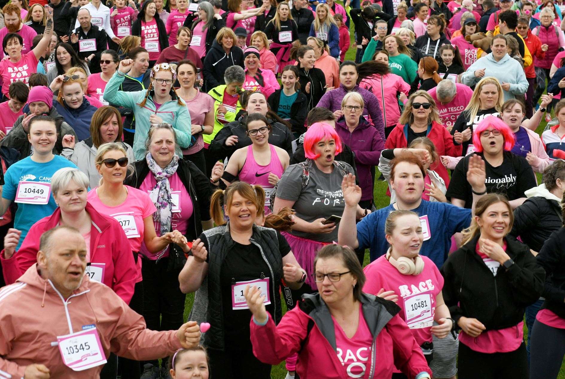 Race for Life 2022: The 5k warm up. Picture: James Mackenzie.