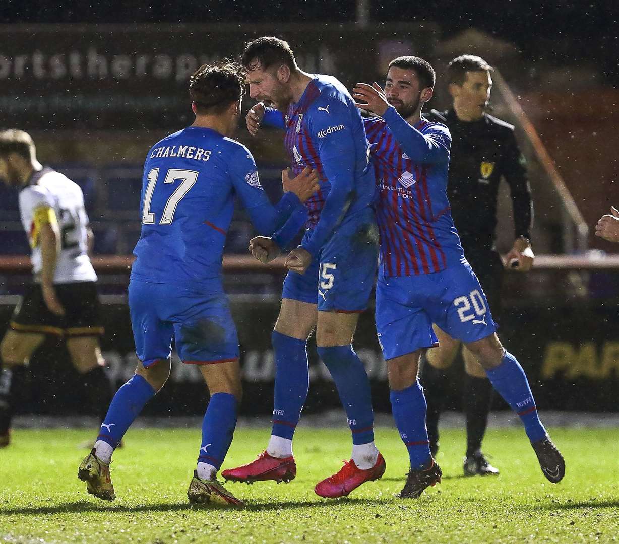 Picture - Ken Macpherson. Inverness CT(3) v Partick Thistle(3). 09.02.22. ICT’s Kirk Broadfoot celebrates after scoring his last-minute equalising goal.
