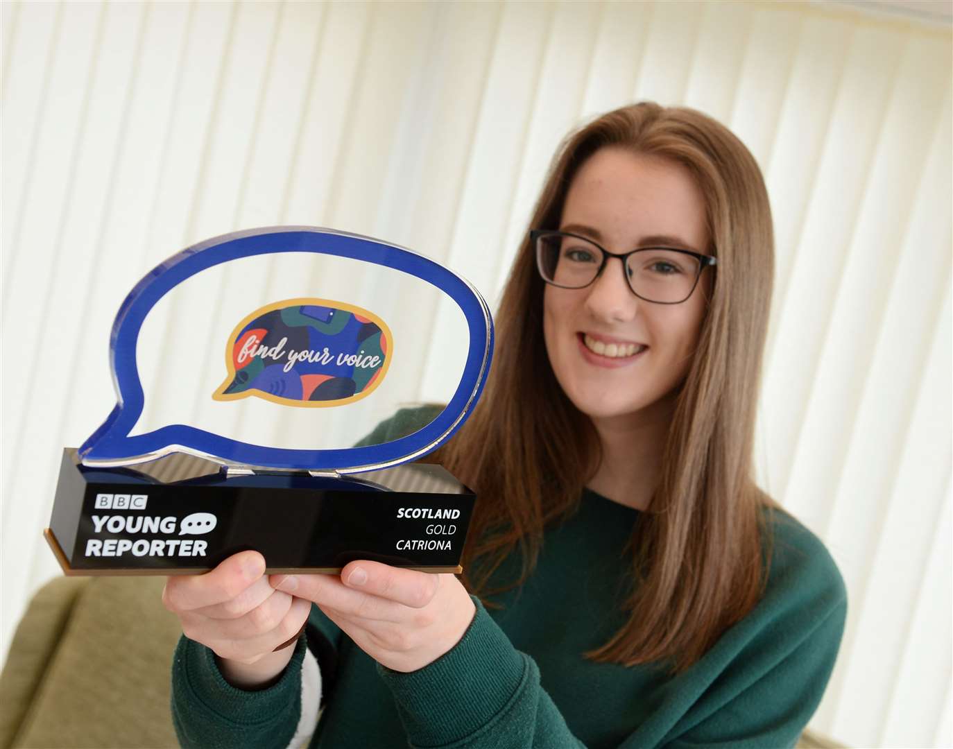 Catriona Munns has won Scotland's BBC young reporter of the year prize.