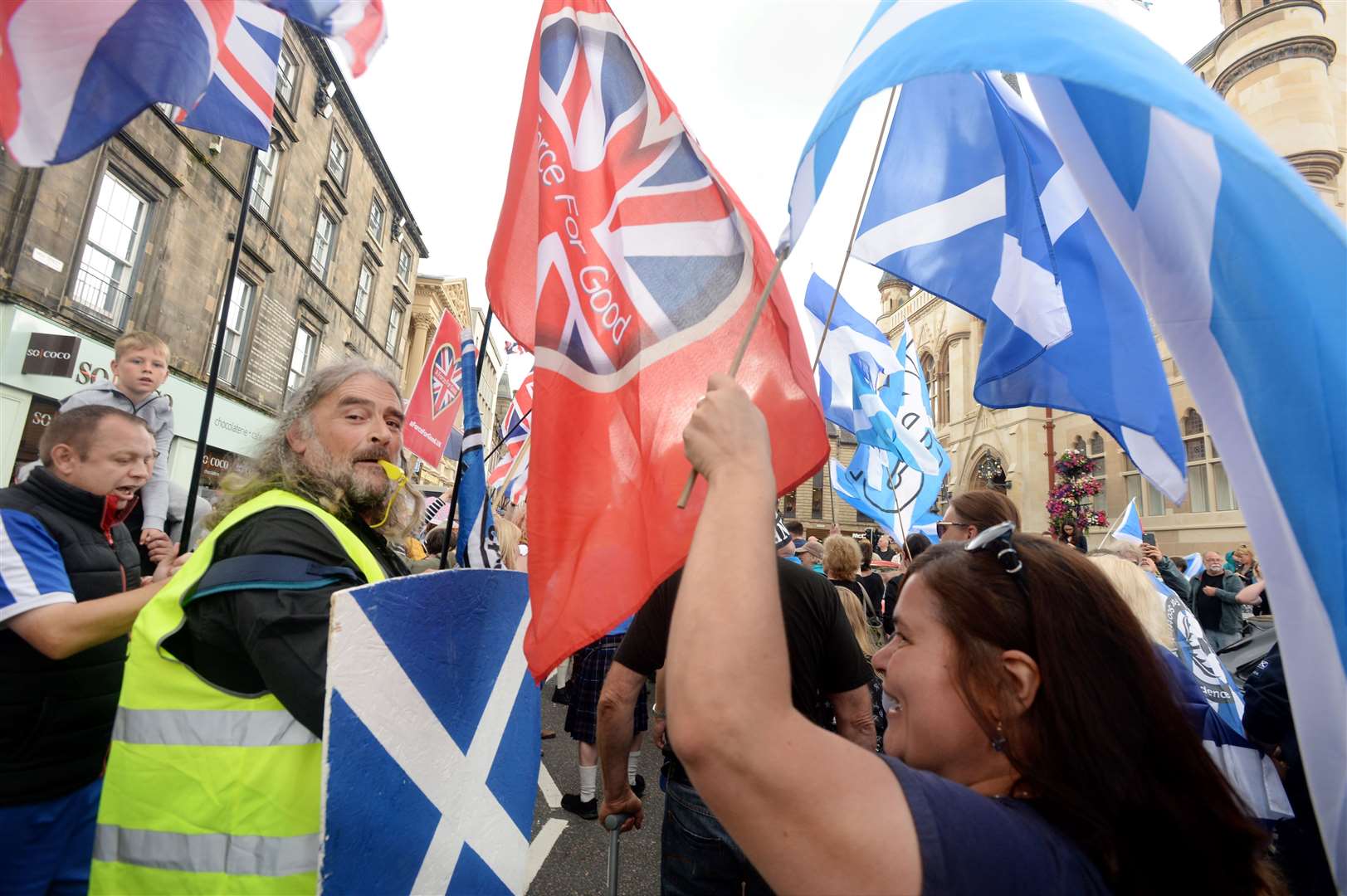 The meeting of marchers and protestors was good humoured. Pictures by: Gair Fraser.