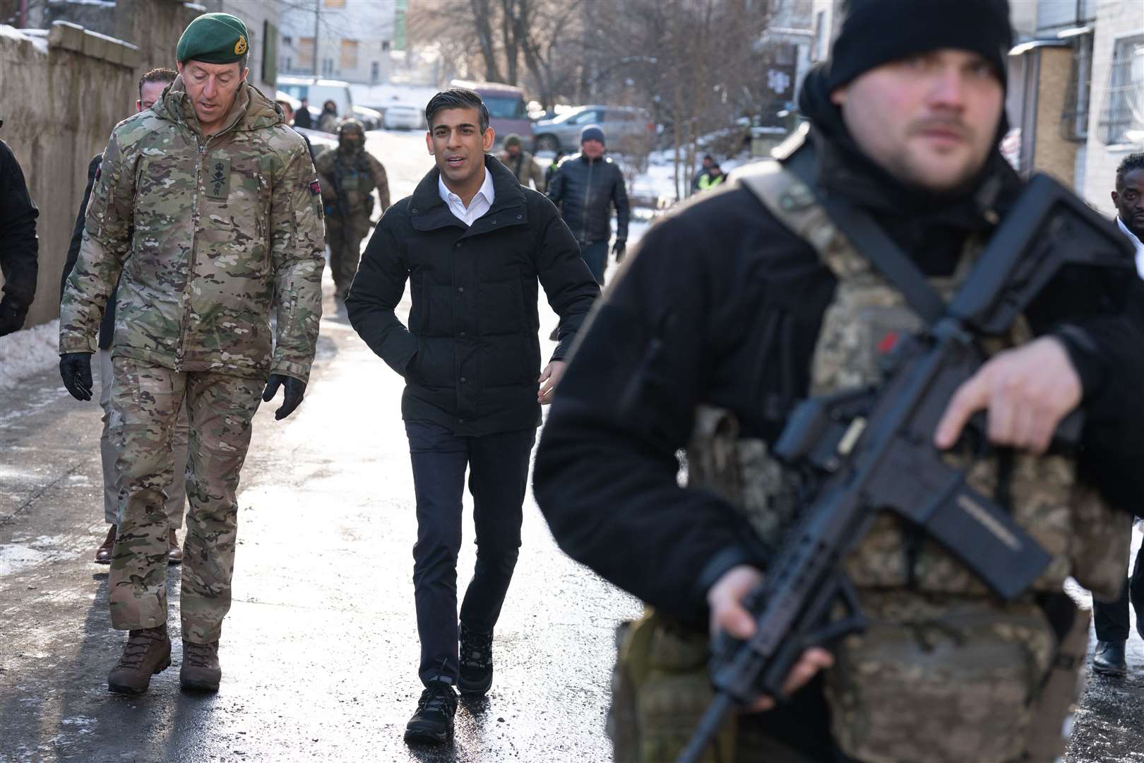 Major General Gwyn Jenkins with Prime Minister Rishi Sunak during a visit to Ukraine (Stefan Rousseau/PA)