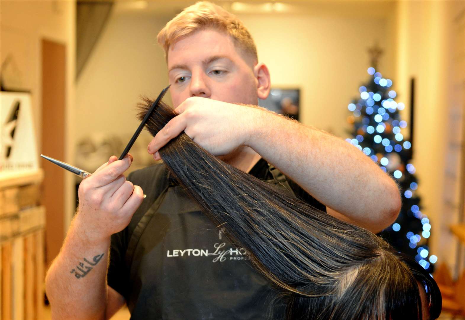 Generous Inverness Hairdresser Gave Free Haircuts In His New Salon