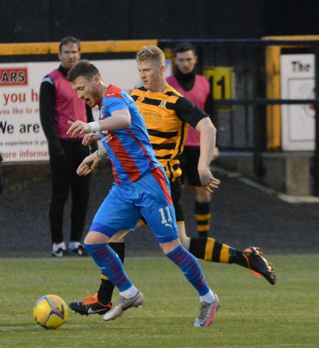 Shane Sutherland tries to move forward with the ball for Inverness Caledonian Thistle against Alloa Athletic.