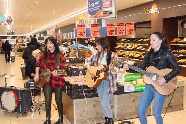 KT Tunstall played two of her hits to customers as they went about their shopping. Pictures: David M Edes