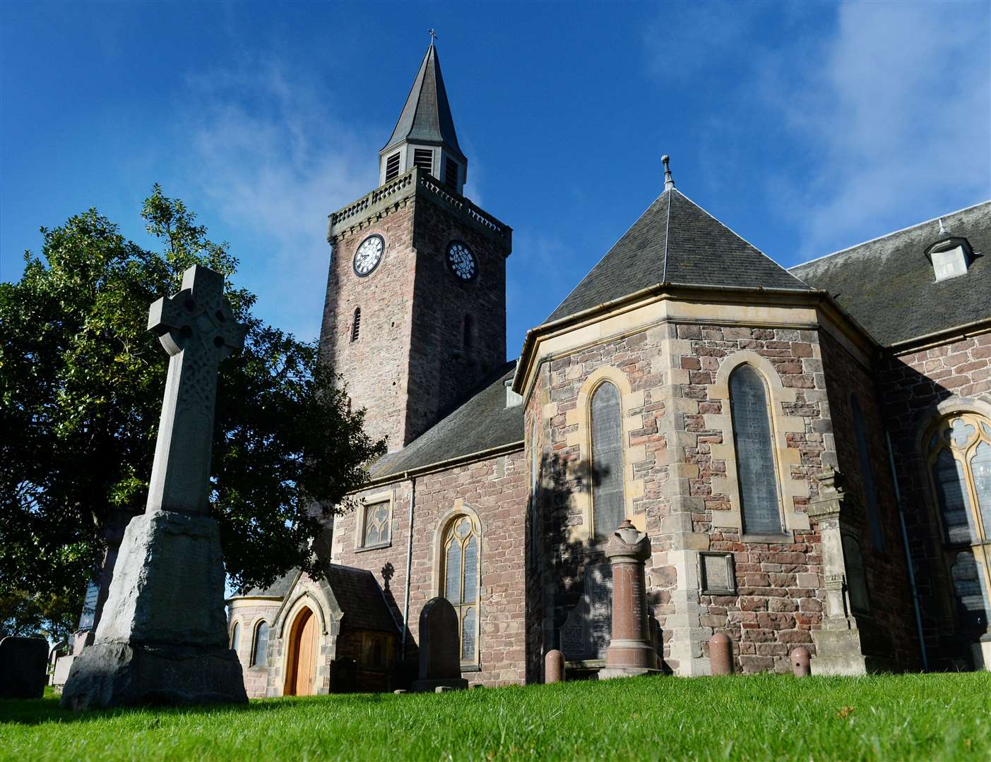 The Old High Church was requisitioned by government forces to house Jacobite prisoners captured at the Battle of Culloden.