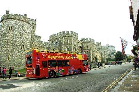 Sightseeing buses make frequent visits to Windsor Castle