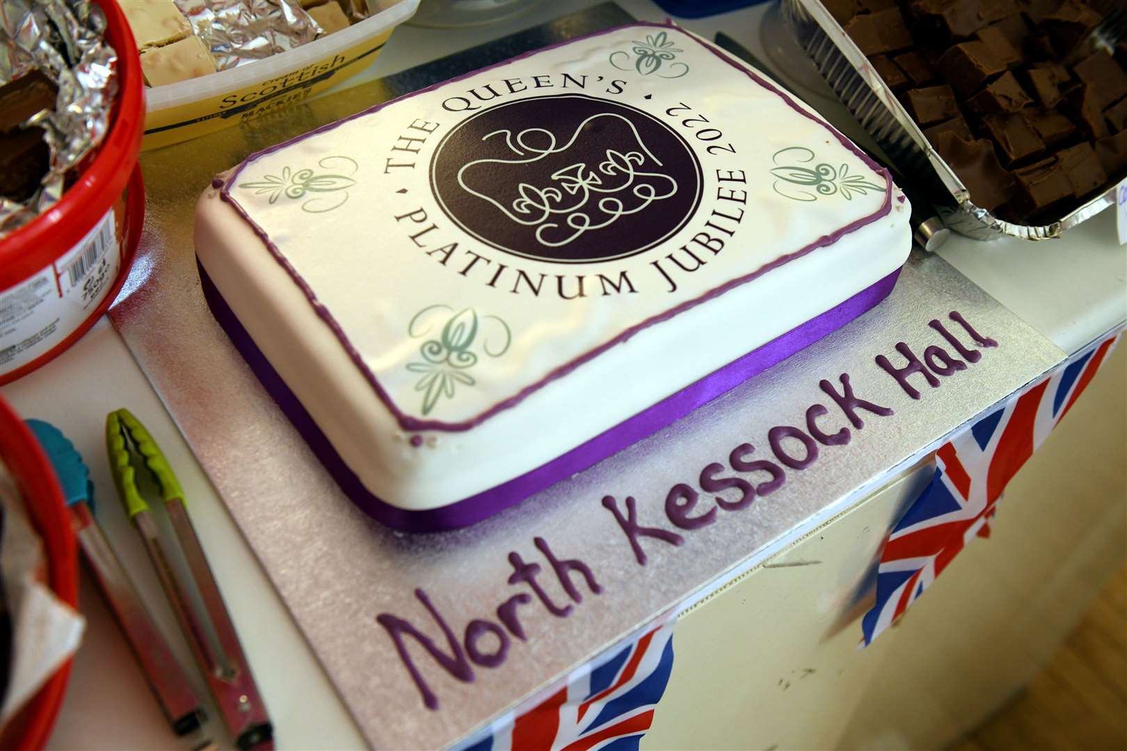 Queen's Jubille Celebrations at North Kessock: Jubilee cake.Picture: James Mackenzie.