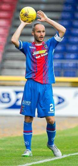Caley Thistle defender David Raven is determined to drive his team on to victory at Dundee on Saturday.