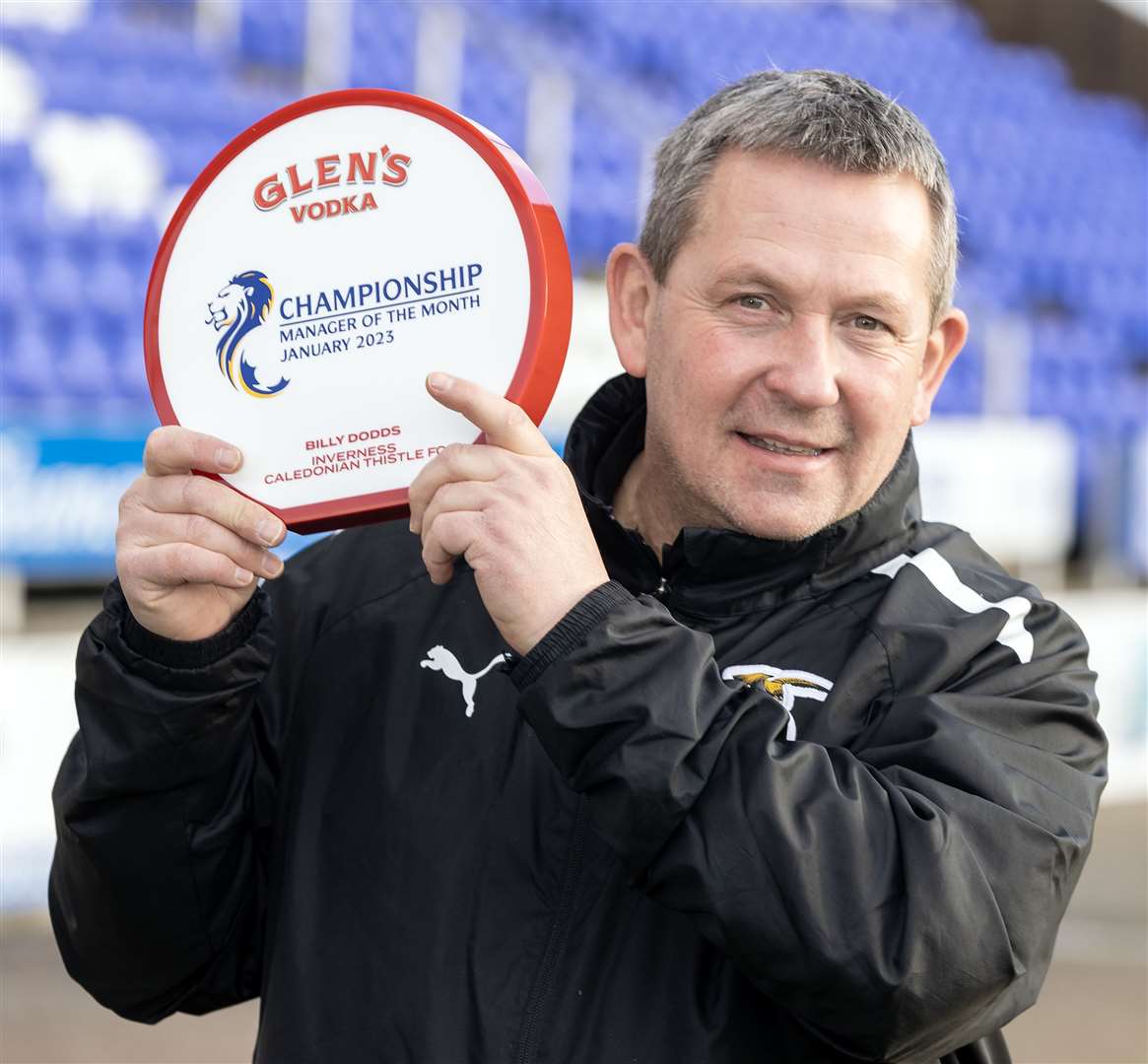 Inverness Caledonian Thistle manager Billy Dodds pictured yesterday with his cinch Championship Manager of the Month award for January.