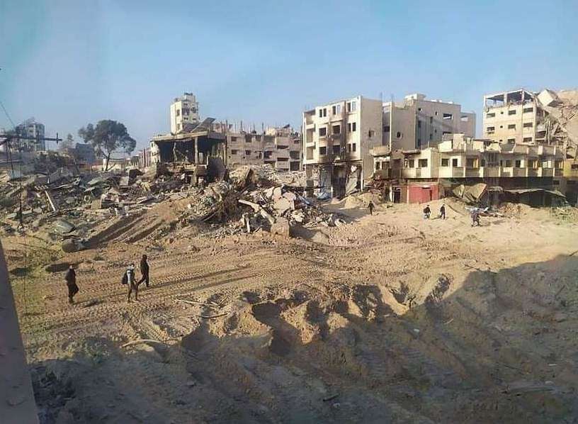 Salim Ghayyda's family are trapped in Gaza where bombardment has reduced areas to rubble.