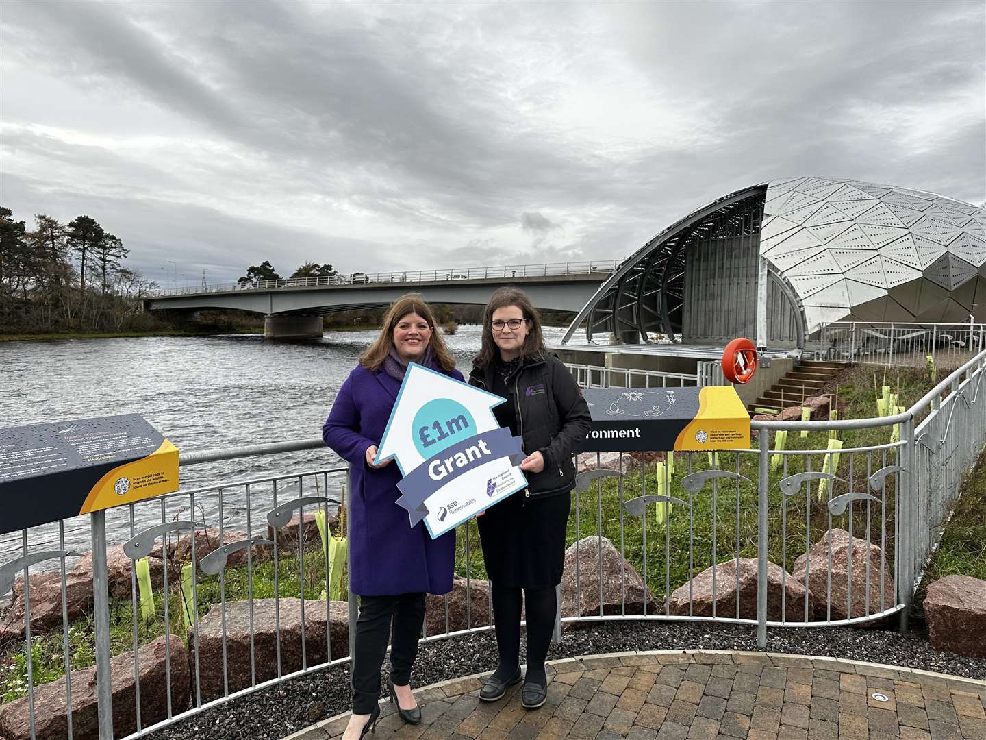 SSE Renewables Senior Community Investment Manager Lyndsay Dougan (left) with Highland Council's Project Manger for Climate Change and Energy Isla MacMillan