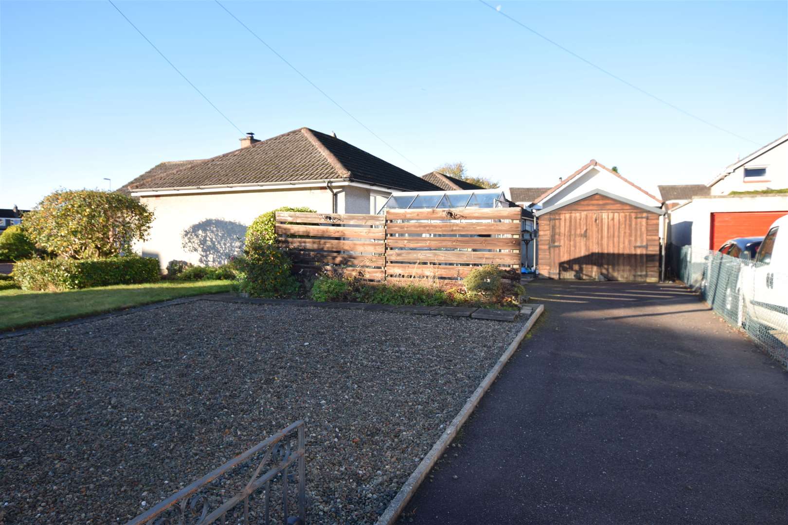 The property offers a detached single garage.