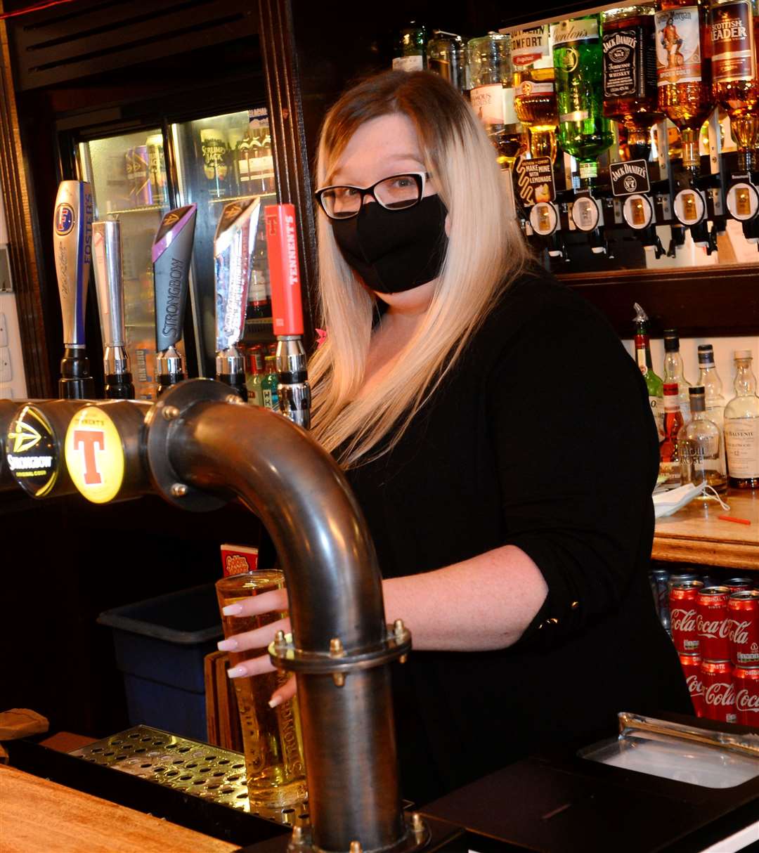 The study found that drinkers in Inverness spend an average £3.10 for a pint, £1.40 cheaper than you might expect to pay in London. Picture: Gary Anthony..