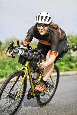 Jenny Graham believes she can set a new record for a woman cycling arounf the world by at least 34 days.