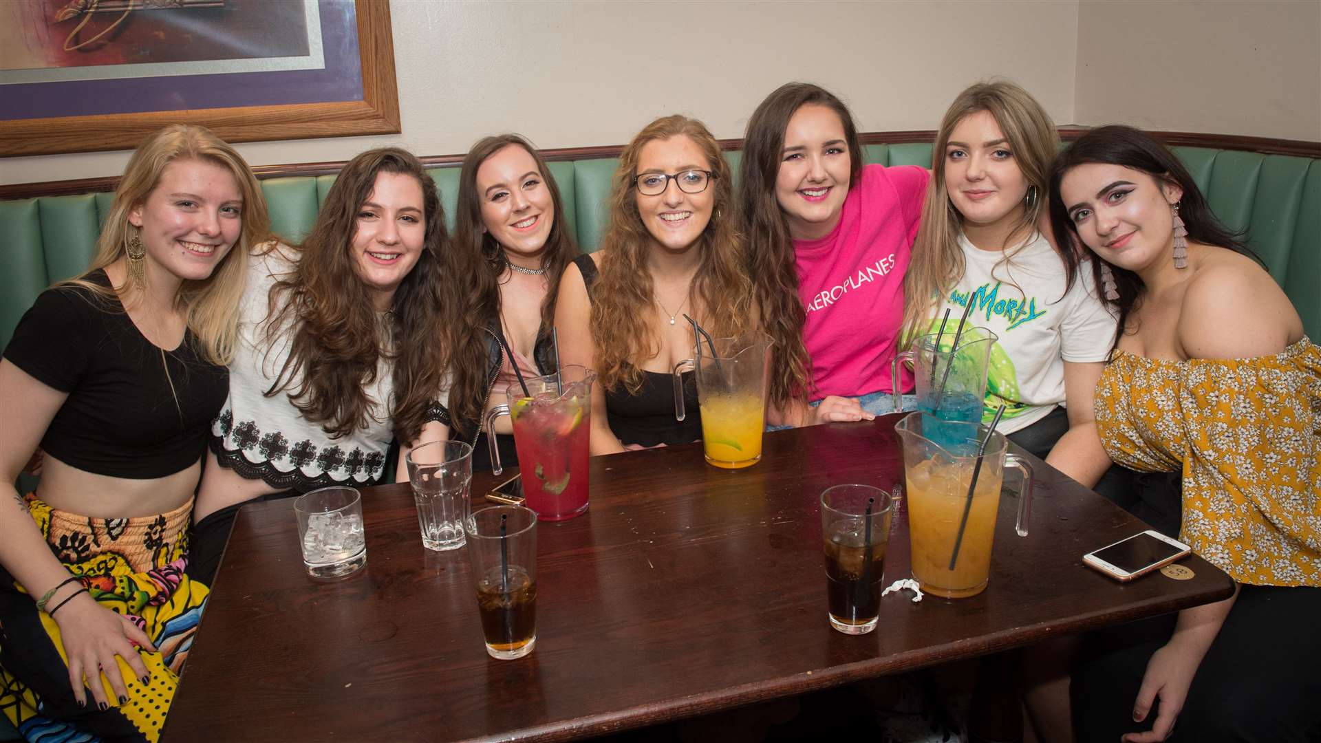 CitySeen 02SEP2017 ..Rachel Kellow (centre) organised a night out for her friends...Picture: Callum Mackay. Image No. 038786.