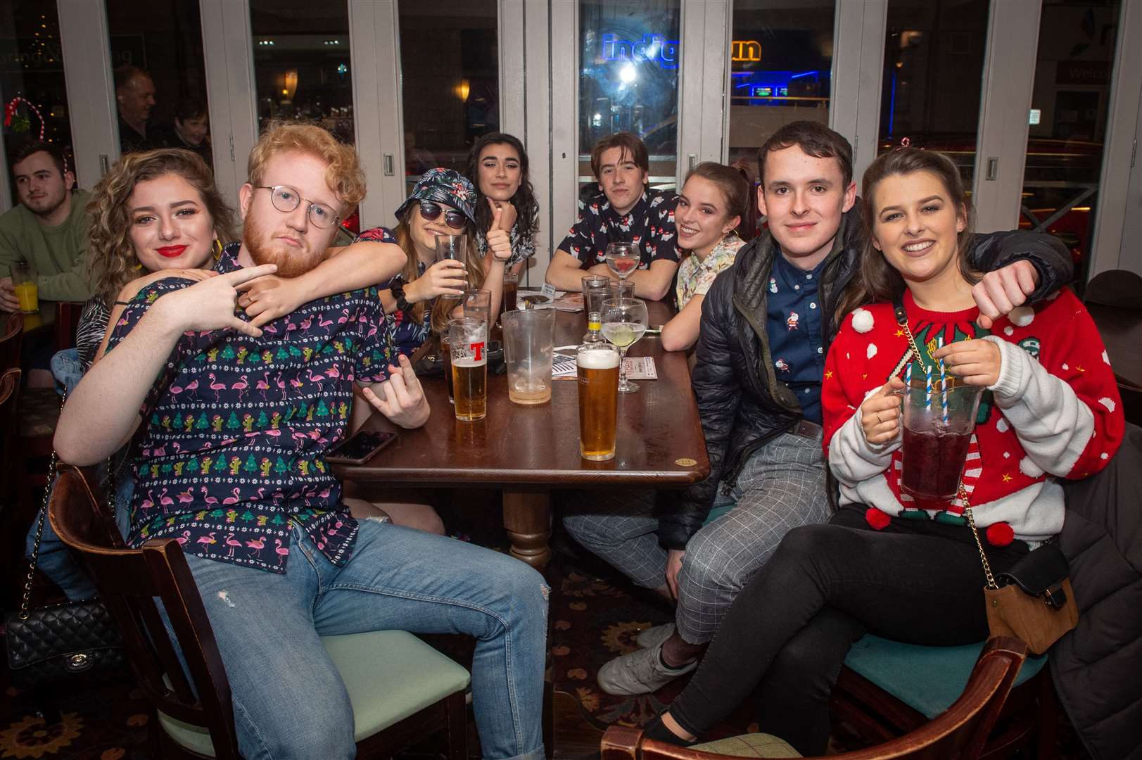 Xmas night out for this group of Friends. Picture: Callum Mackay. Image No. 042547.