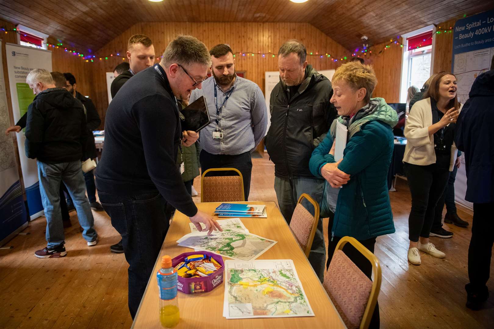 James and Liz Cclargy (right) talk to SSEN reps. Picture: Callum Mackay..