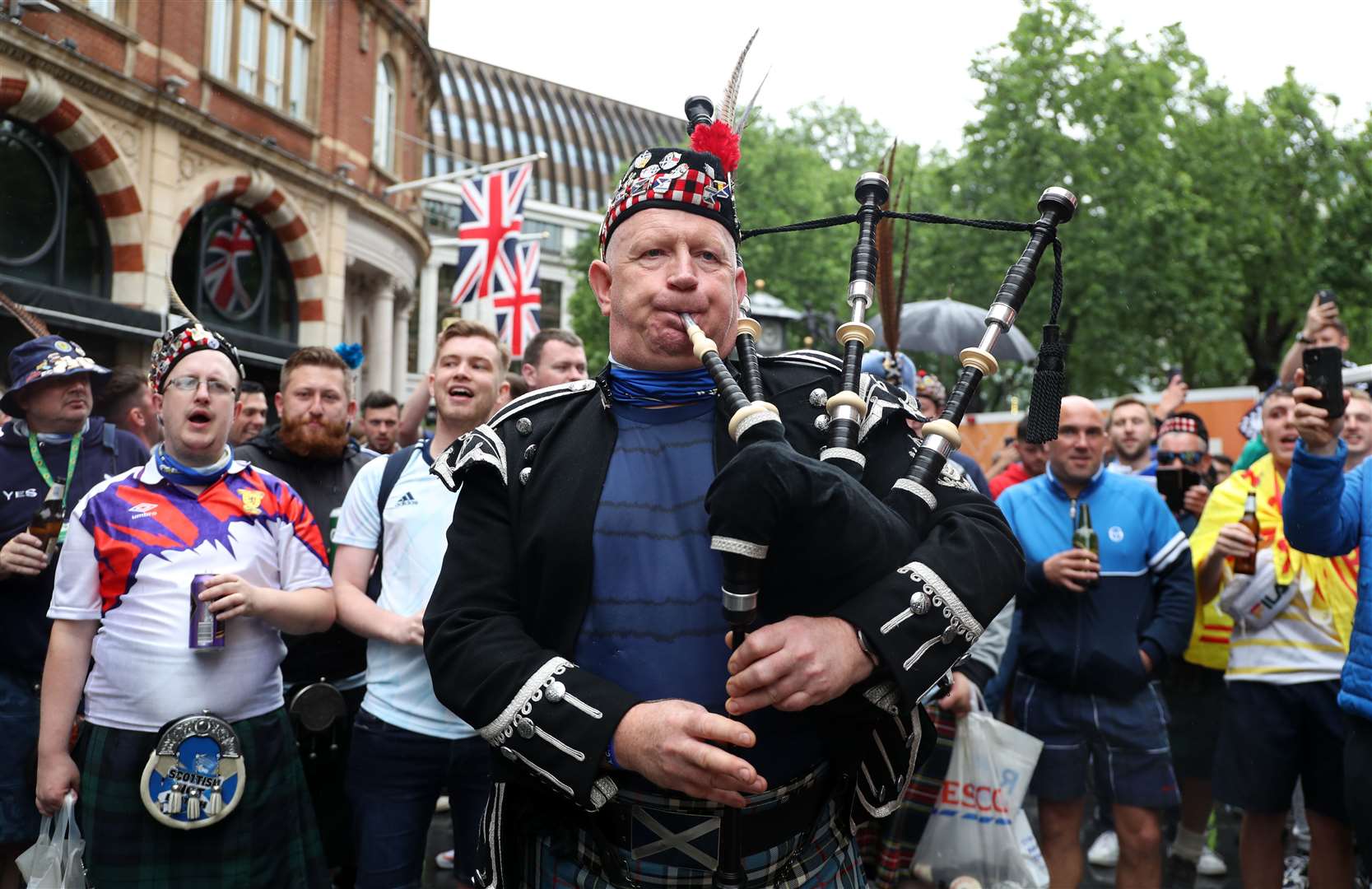 The bagpipes are out (Kieran Cleeves/PA)