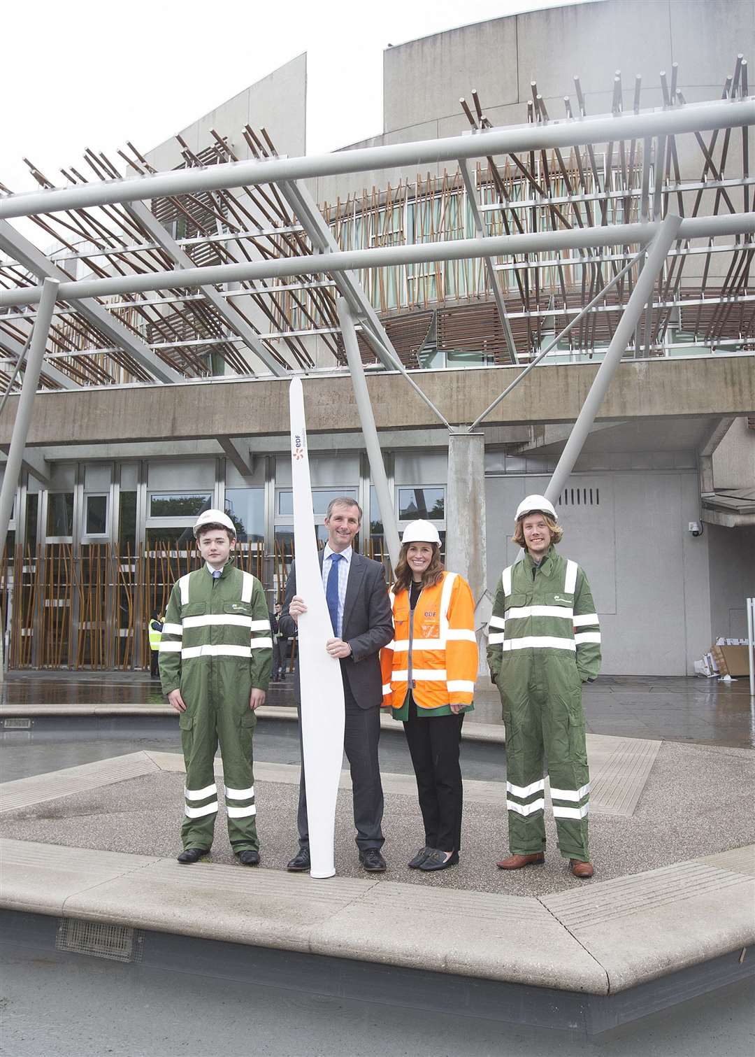 MSP Liam McArthur (centre left) with Susie Lind, of EDF Renewables. Picture: Michael McGurk
