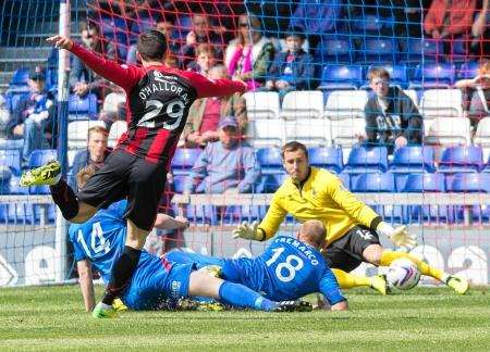 Dean Brill keeps out St Johnstone at the start of Caley Thistle's previous clean-sheet record run. Picture: Ken Macpherson.