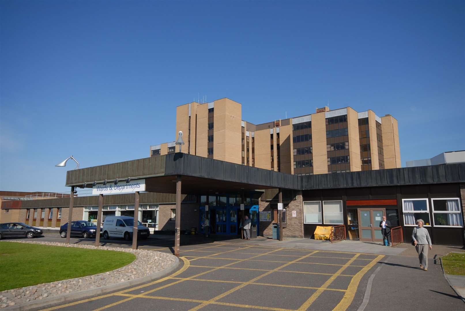 Ward 7a at Raigmore Hospital is closed to new admissions due to norovirus.