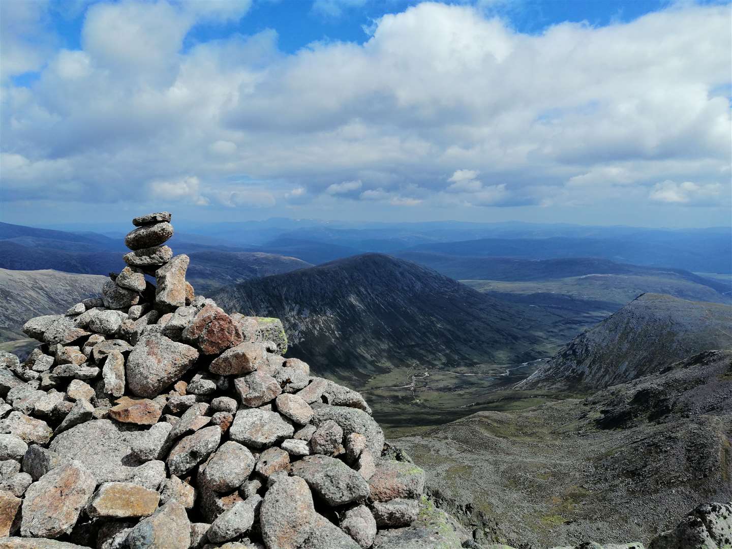 View south into the Lairig Ghru from Cairn Toul summit.