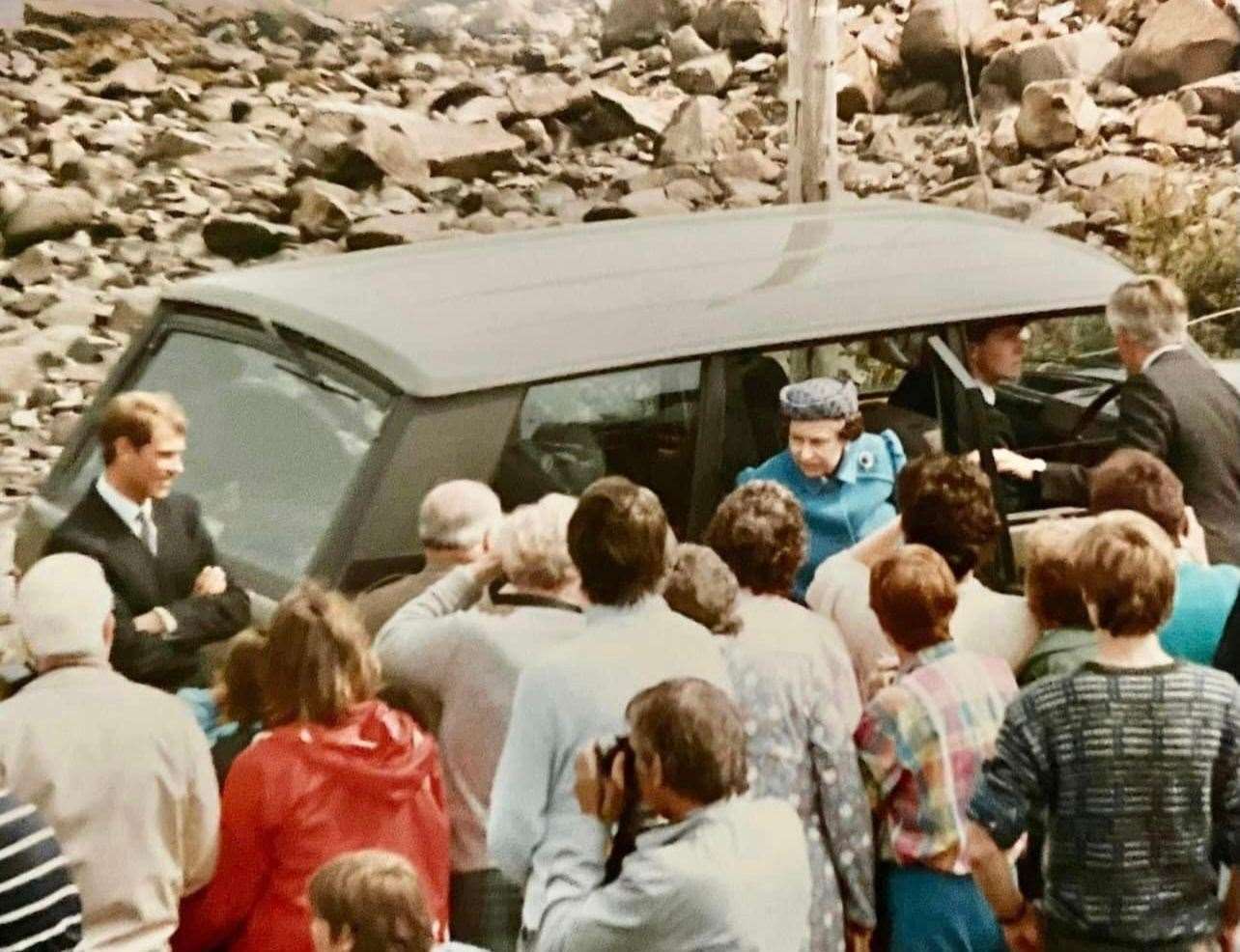 Cllr Macpherson is behind the wheel of the Royal Range Rover, speaking to the Queen’s personal bodyguard as she exits the vehicle at Kilchoan, Ardnamurchan.