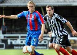 Richie Foran in action against Elgin City on Saturday.