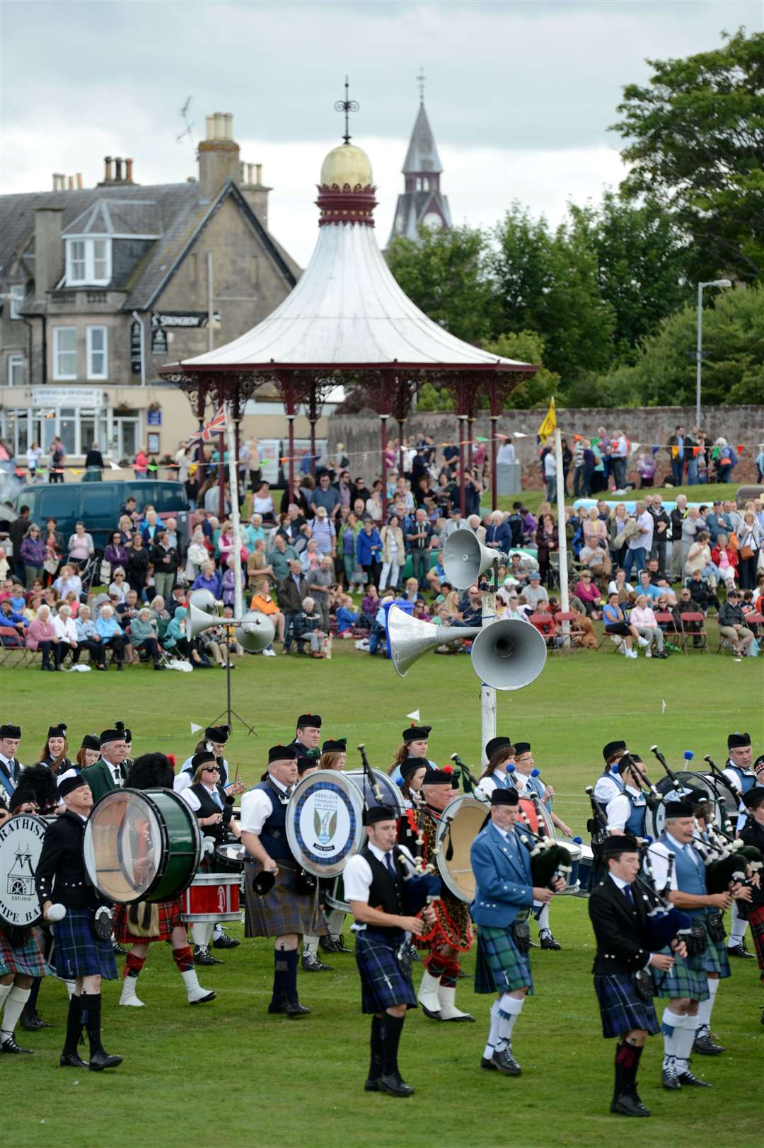 Big Crowds enjoy the sunshine at the shows and games in Nairn.
