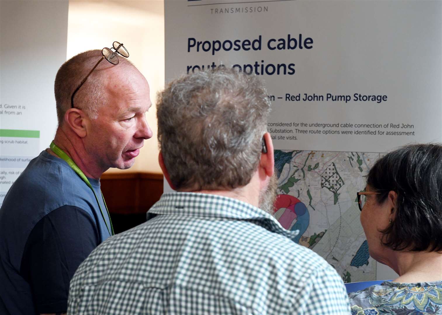 Ally Nicolson, left, SSE Transmission's land manager talking to Mike and Margaret Cormack from Gorthleck. Picture: James Mackenzie